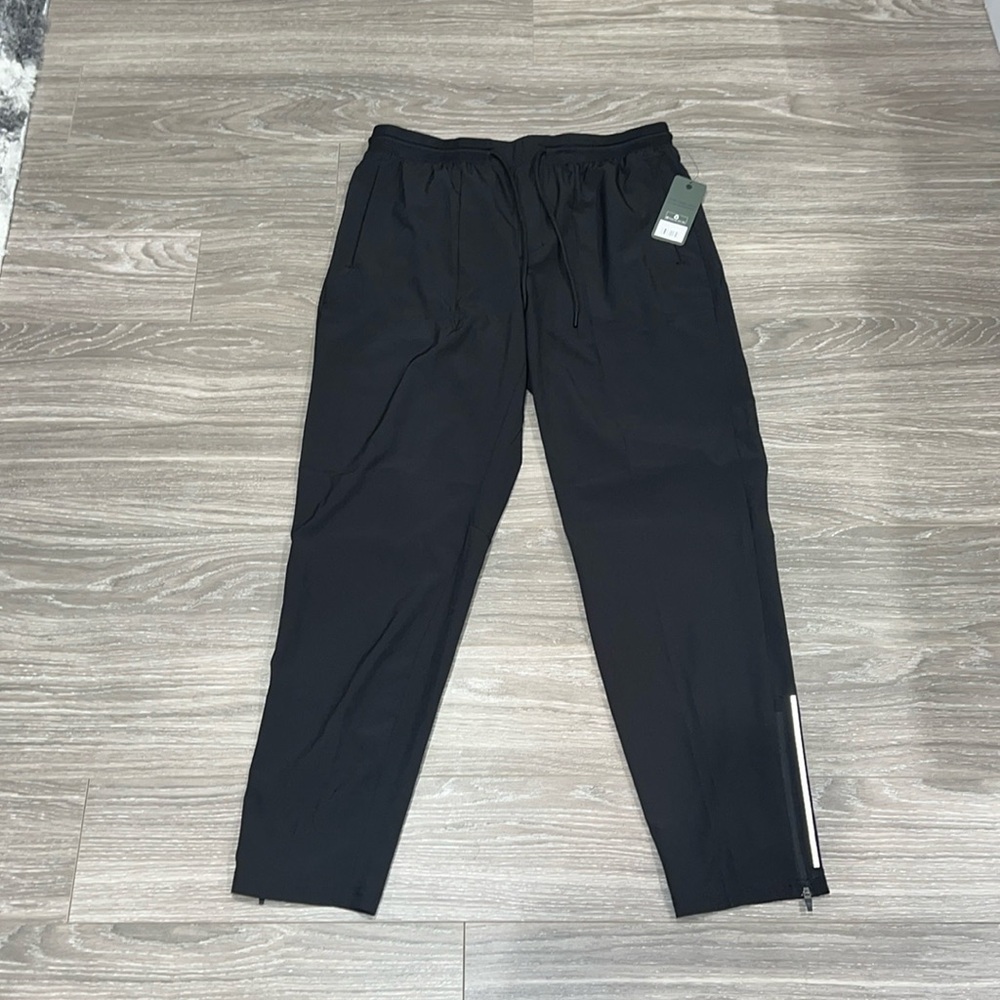 Apana running joggers. Size L. NWT